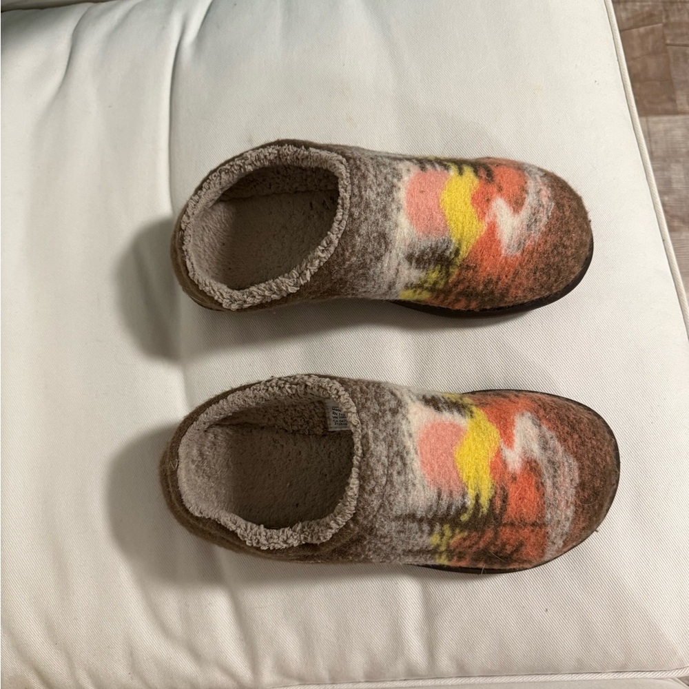 L.L. bean slippers - Picture 3 of 5